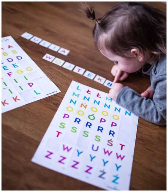 wielorazowe naklejki - nauka literek - alfabet - układam słowa - litorelepki