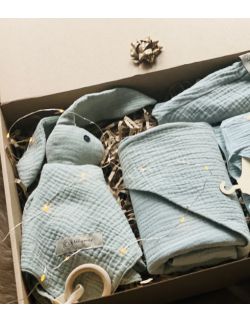 Świąteczny zestaw prezentowy dla niemowlaka muślinowy / zestaw na baby shower