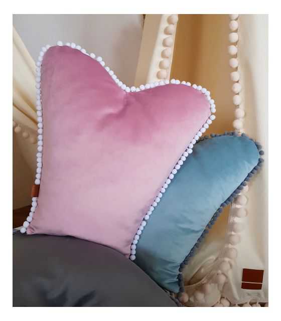 poduszka dekoracyjna w kształcie serca kremowa
