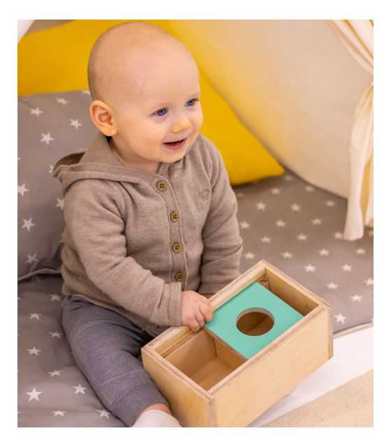 Pudełko Montessori z przesuwanym wieczkiem