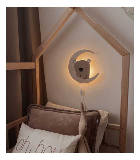 Drewniana lampka do pokoju dziecięcego w kształcie misia