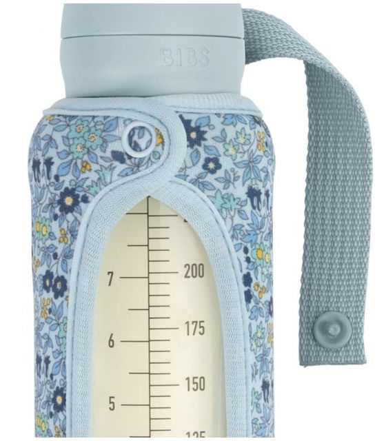 BIBS LIBERTY BOTTLE SLEEVE neoprenowy ochraniacz na butelki 225 ml CHAMOMILE LAWN Baby Blue