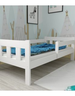Drewniane łóżko młodzieżowe Marek białe