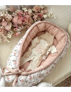 Kokon niemowlęcy - różowe zajączki
